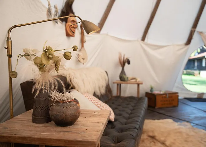 خيمة فخمة Slapen Tussen De Schapen In De Tante Tipi Zennewijnen