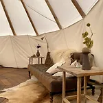 Luxury tent Slapen Tussen De Schapen In De Tante Tipi *