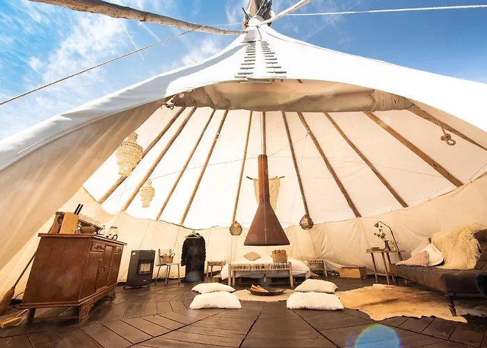 Slapen Tussen De Schapen In De Tante Tipi Luxury tent *